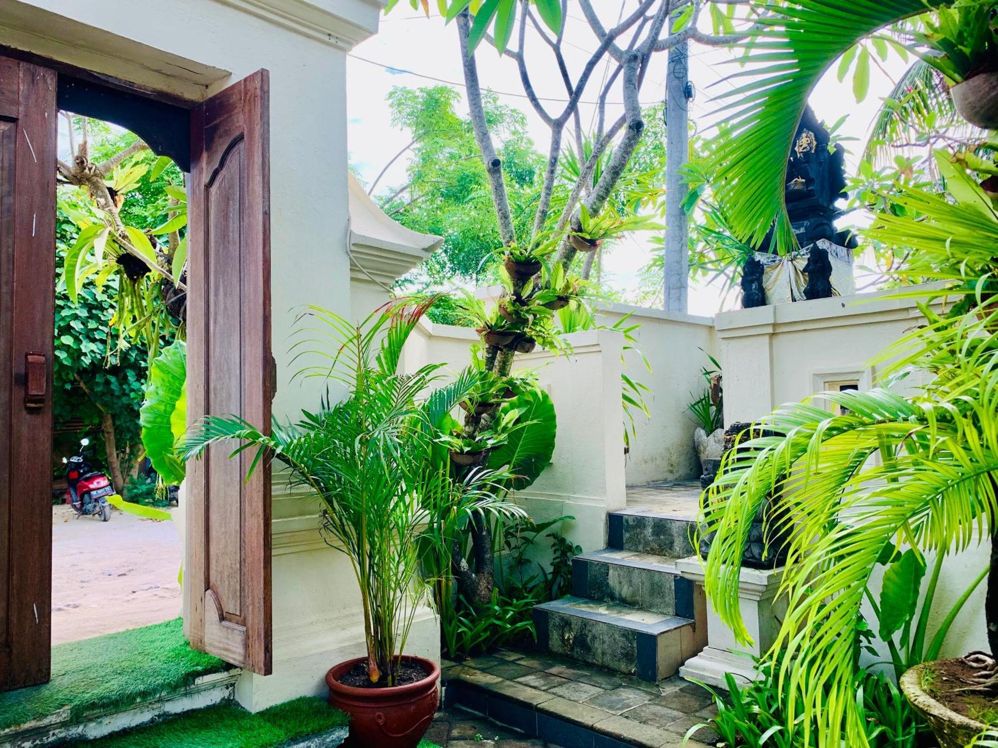 Pondok Baruna Garden Lembongan Exterior foto
